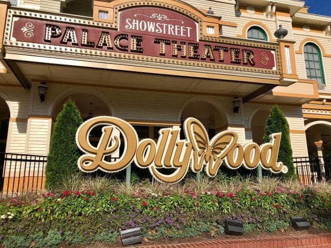 Dollywood Entrance sign at the front of the theme park