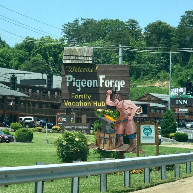 Pigeon Forge Welcome Sign