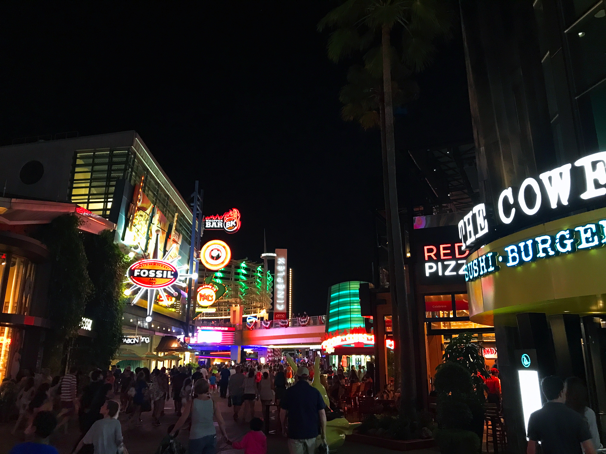 Visit the best restaurants at Universal City Walk at night for a different experience.