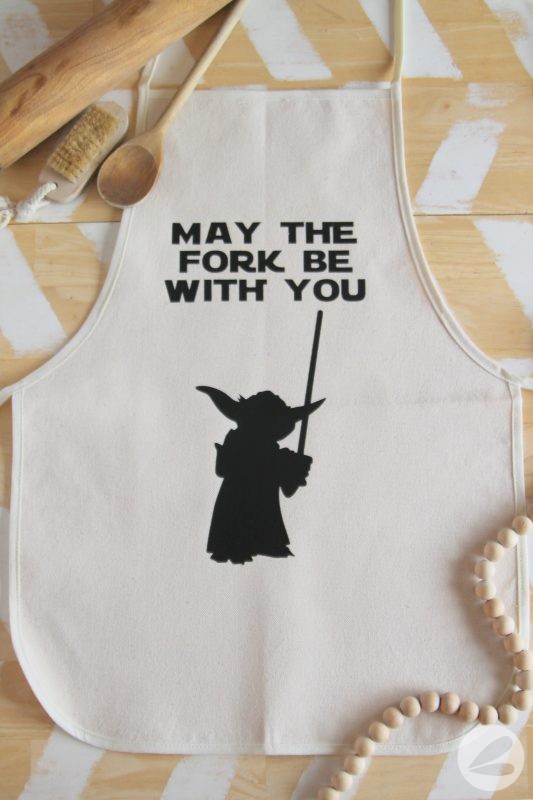 DIY Star Wars apron is perfect for the Star Wars loving cook in your family.