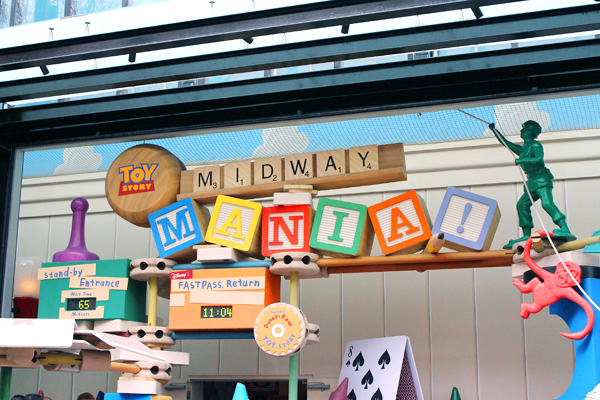 Toy Story Midway Mania old entrance with FastPass return and wait times.